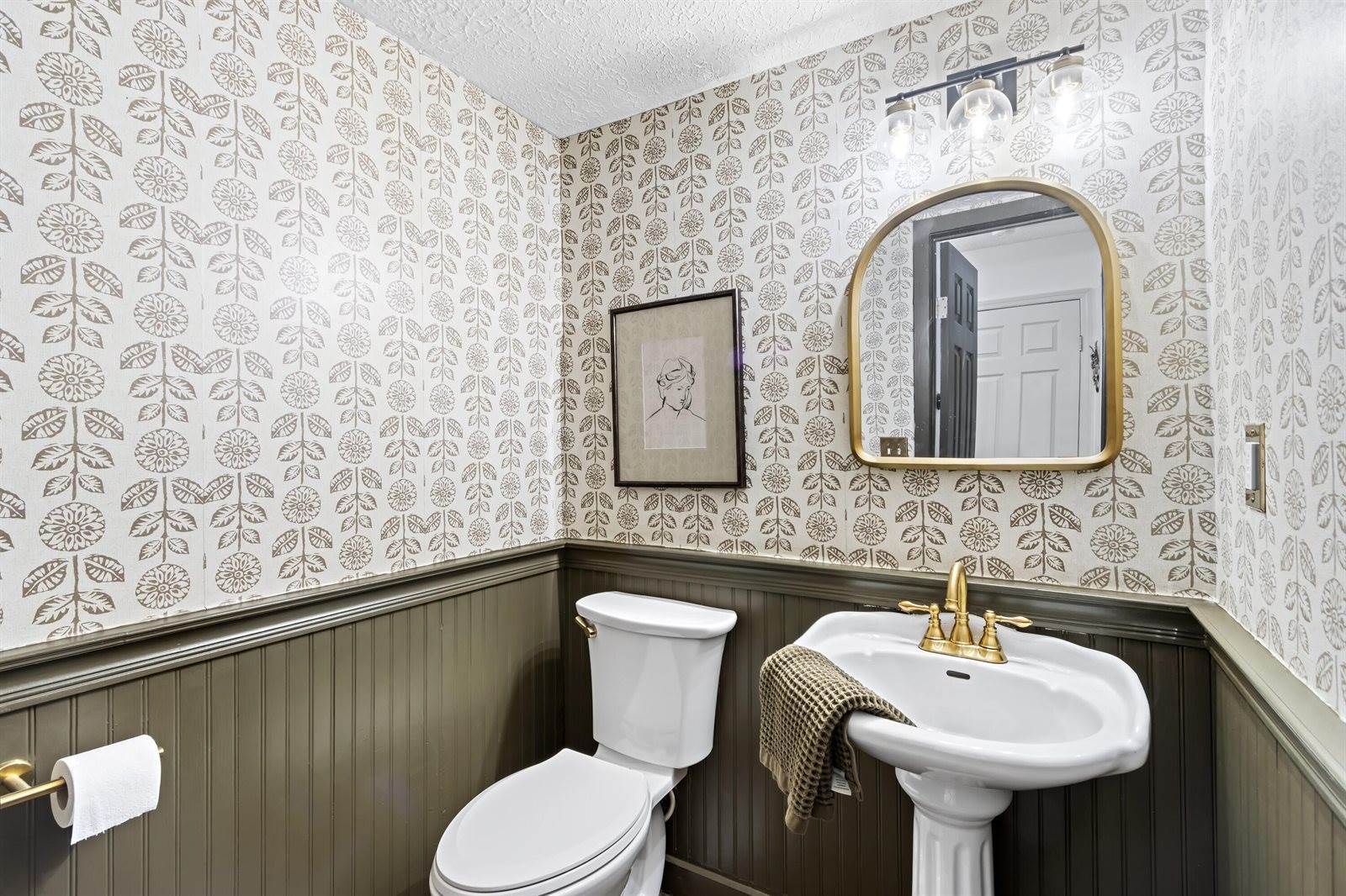 2194 Worthingwoods Boulevard, Powell, OH 43065