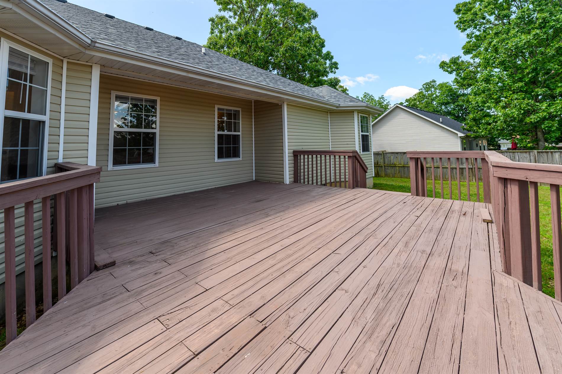 128 Mesa Dr, Waynesville, MO 65583