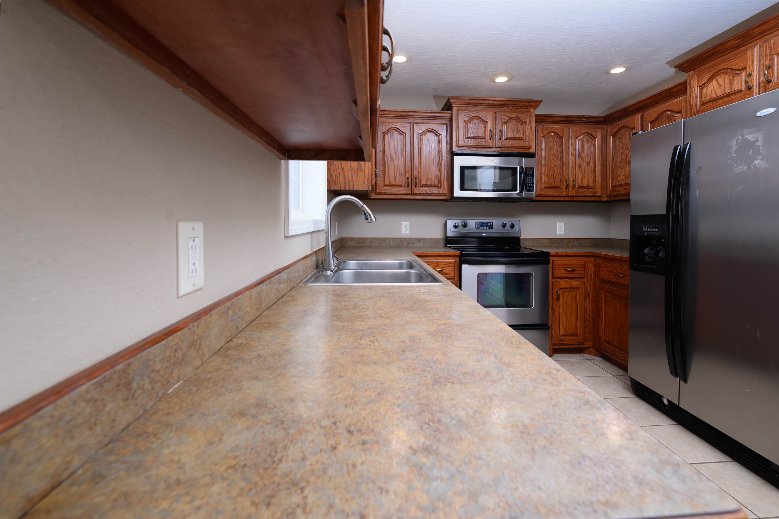 128 Mesa Dr, Waynesville, MO 65583