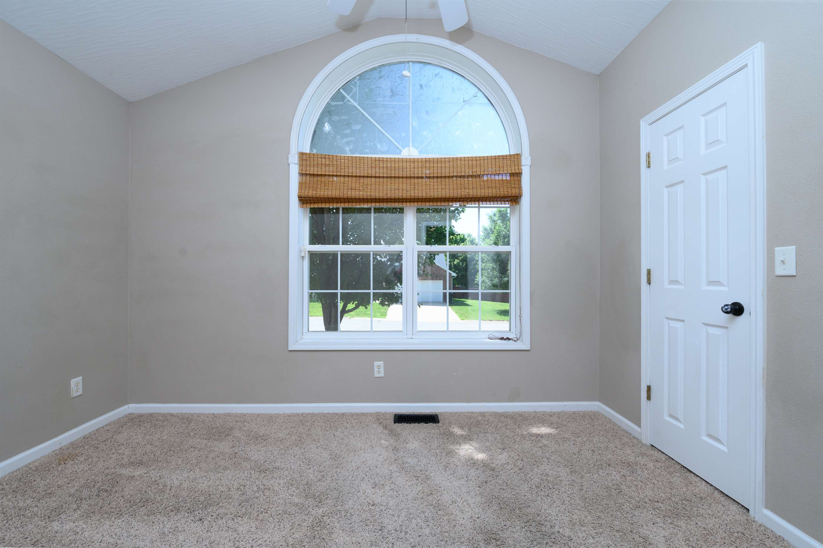 128 Mesa Dr, Waynesville, MO 65583