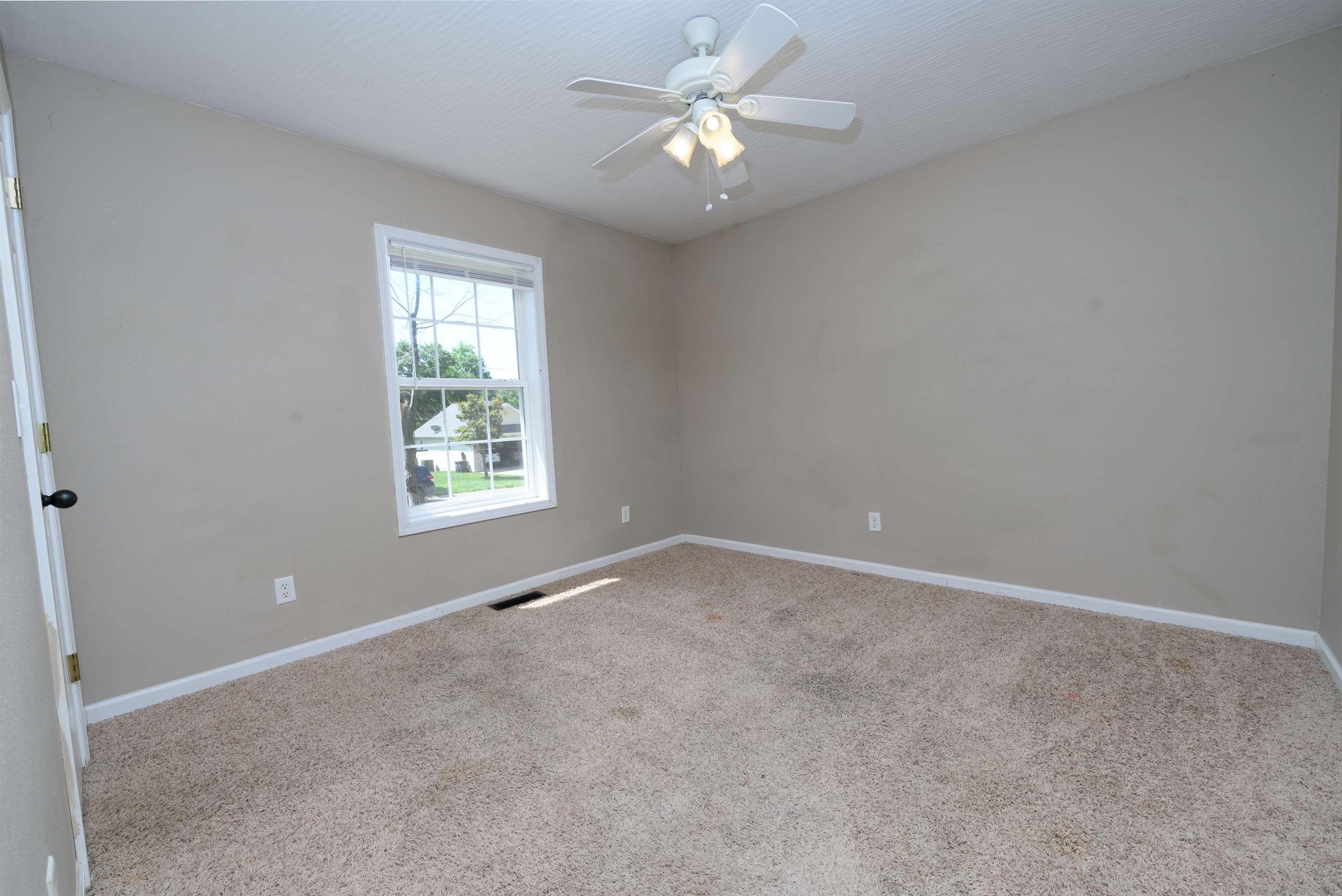 128 Mesa Dr, Waynesville, MO 65583