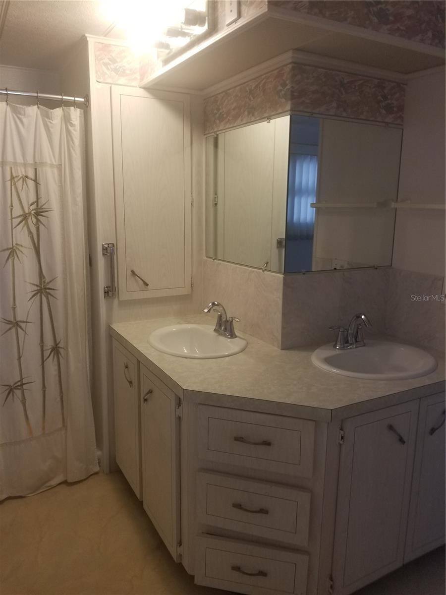 11211 101ST Way, #123, Largo, FL 33773