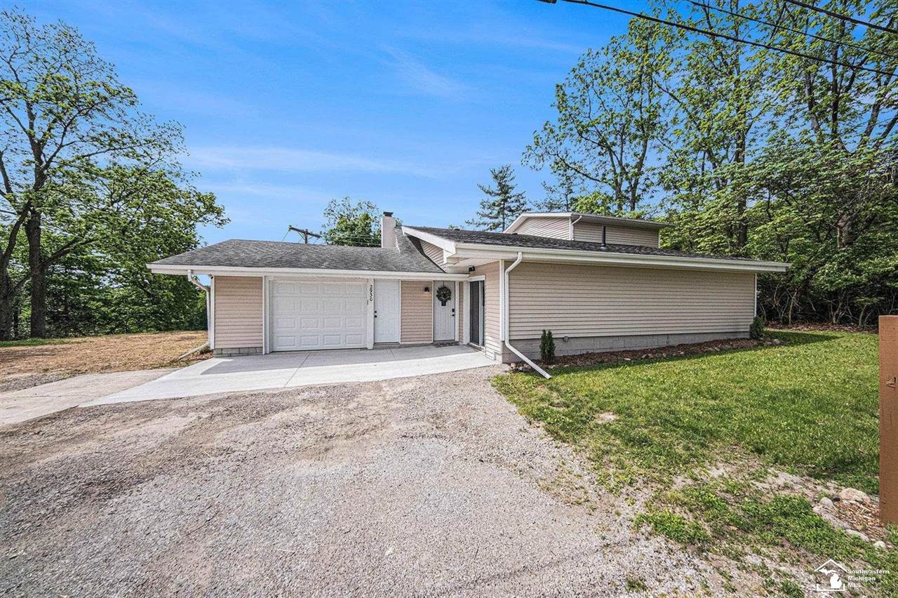 2930 Spielman Road, Adrian, MI 49221
