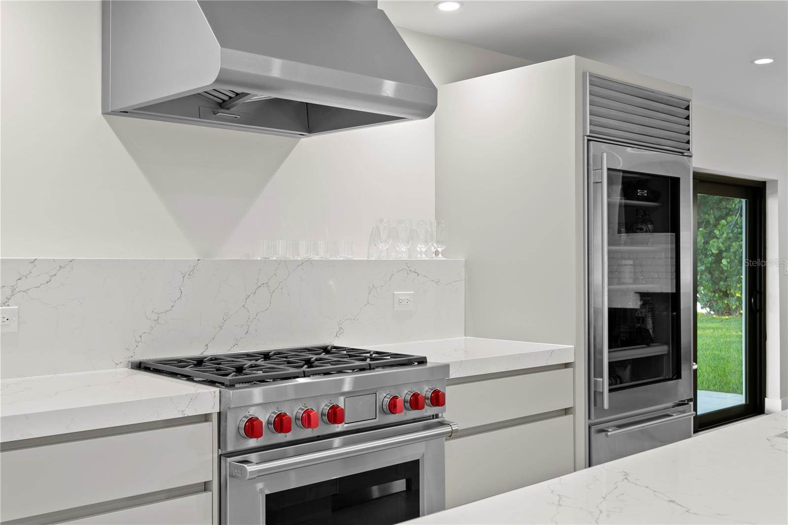 218 Colony Point Road South, Saint Petersburg, FL 33705