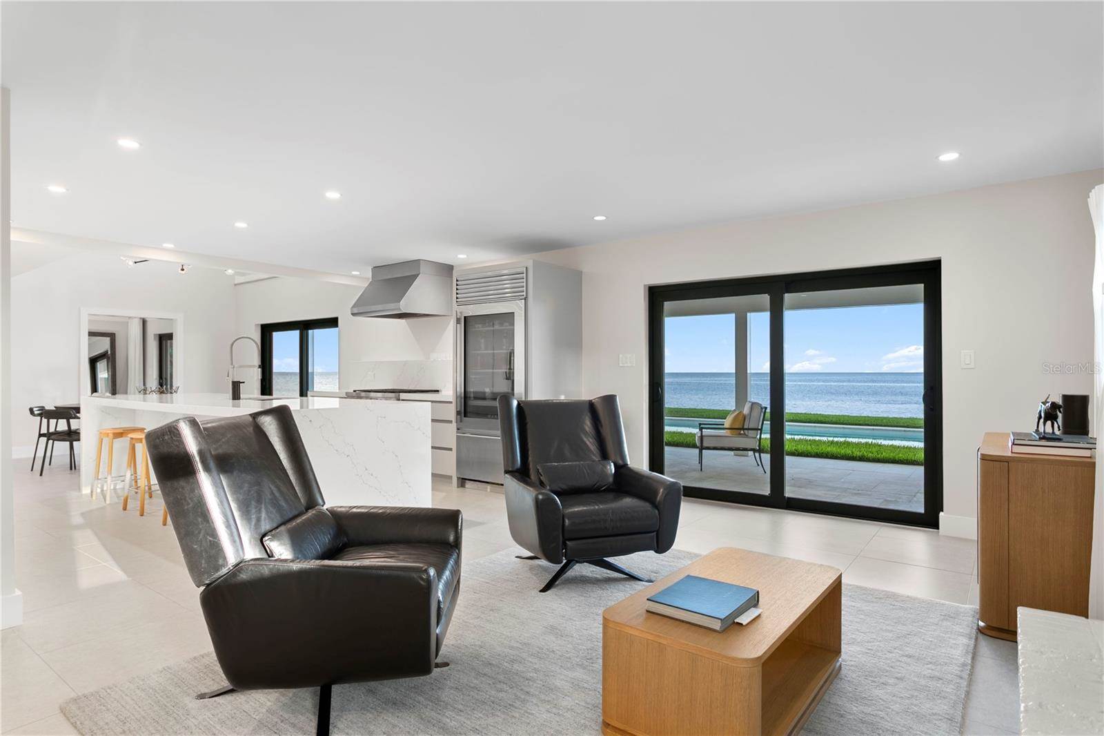 218 Colony Point Road South, Saint Petersburg, FL 33705