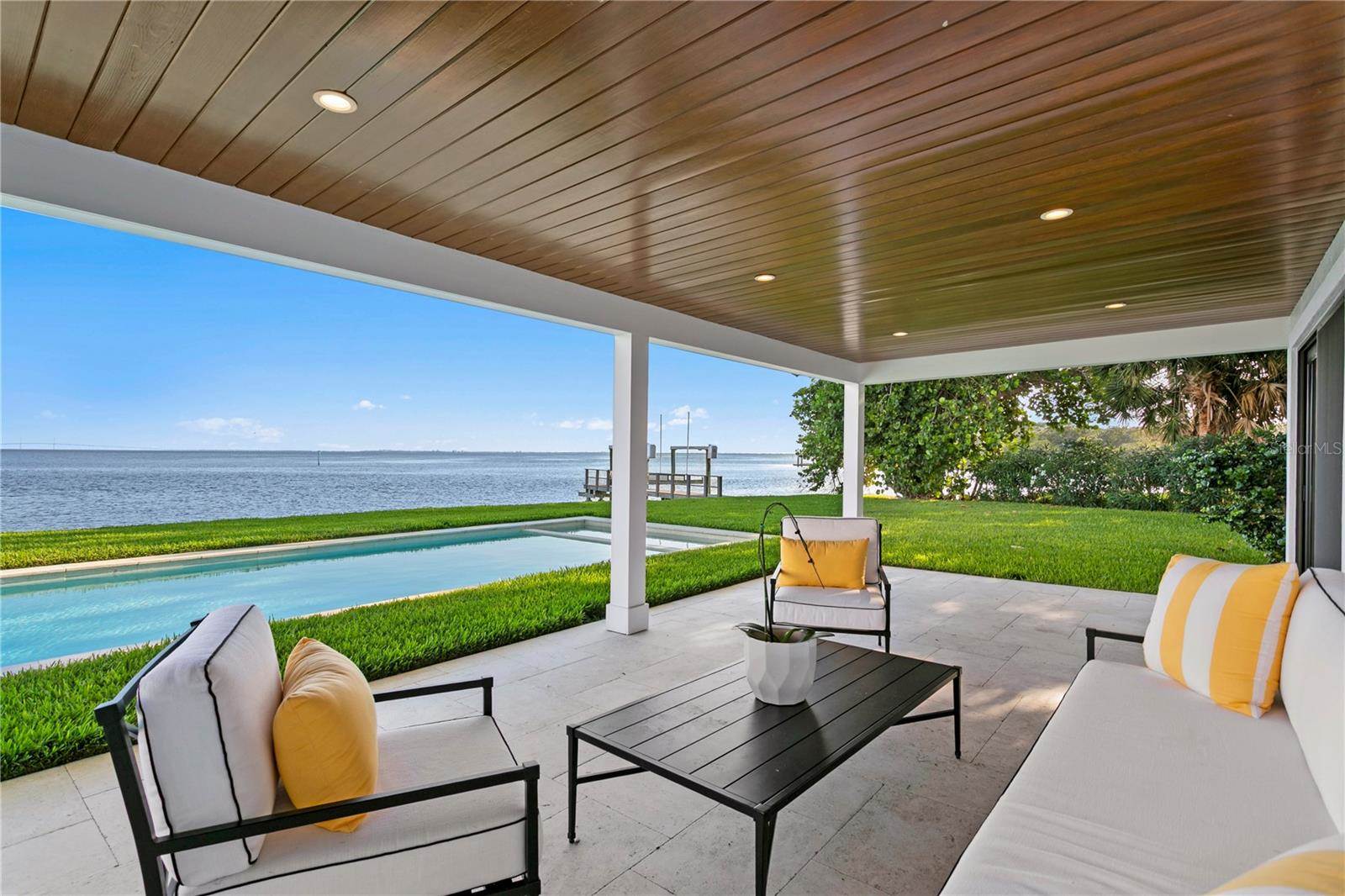 218 Colony Point Road South, Saint Petersburg, FL 33705