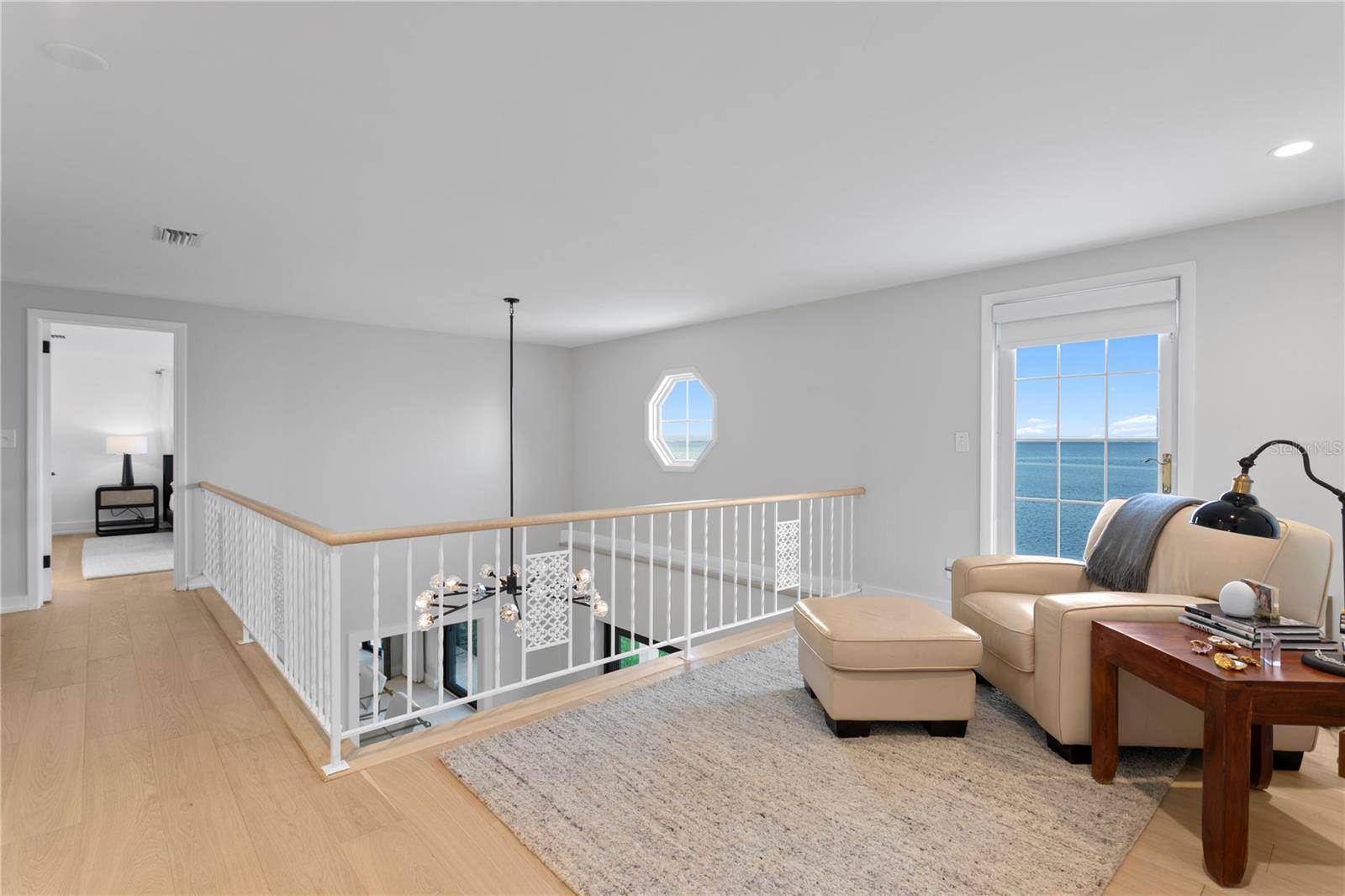 218 Colony Point Road South, Saint Petersburg, FL 33705