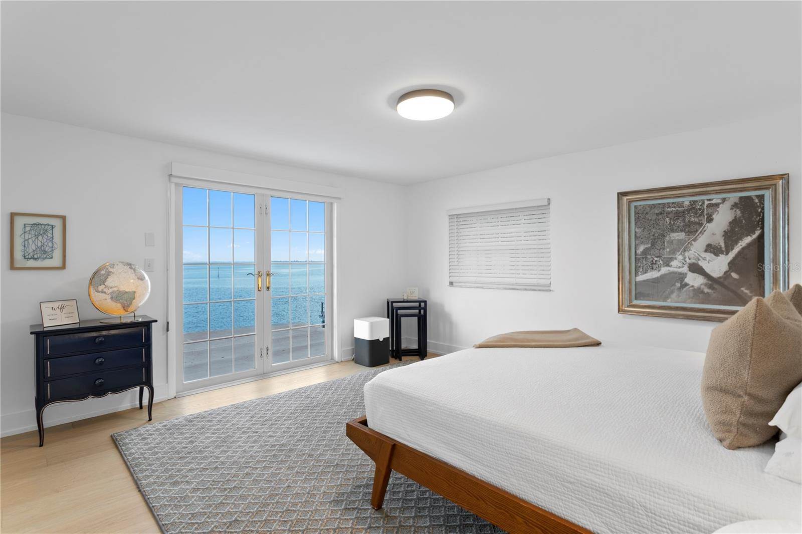 218 Colony Point Road South, Saint Petersburg, FL 33705