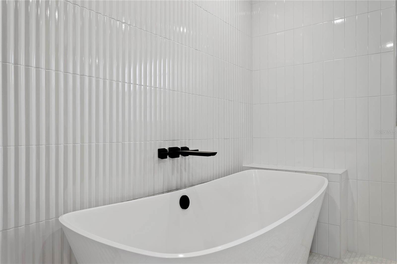 218 Colony Point Road South, Saint Petersburg, FL 33705