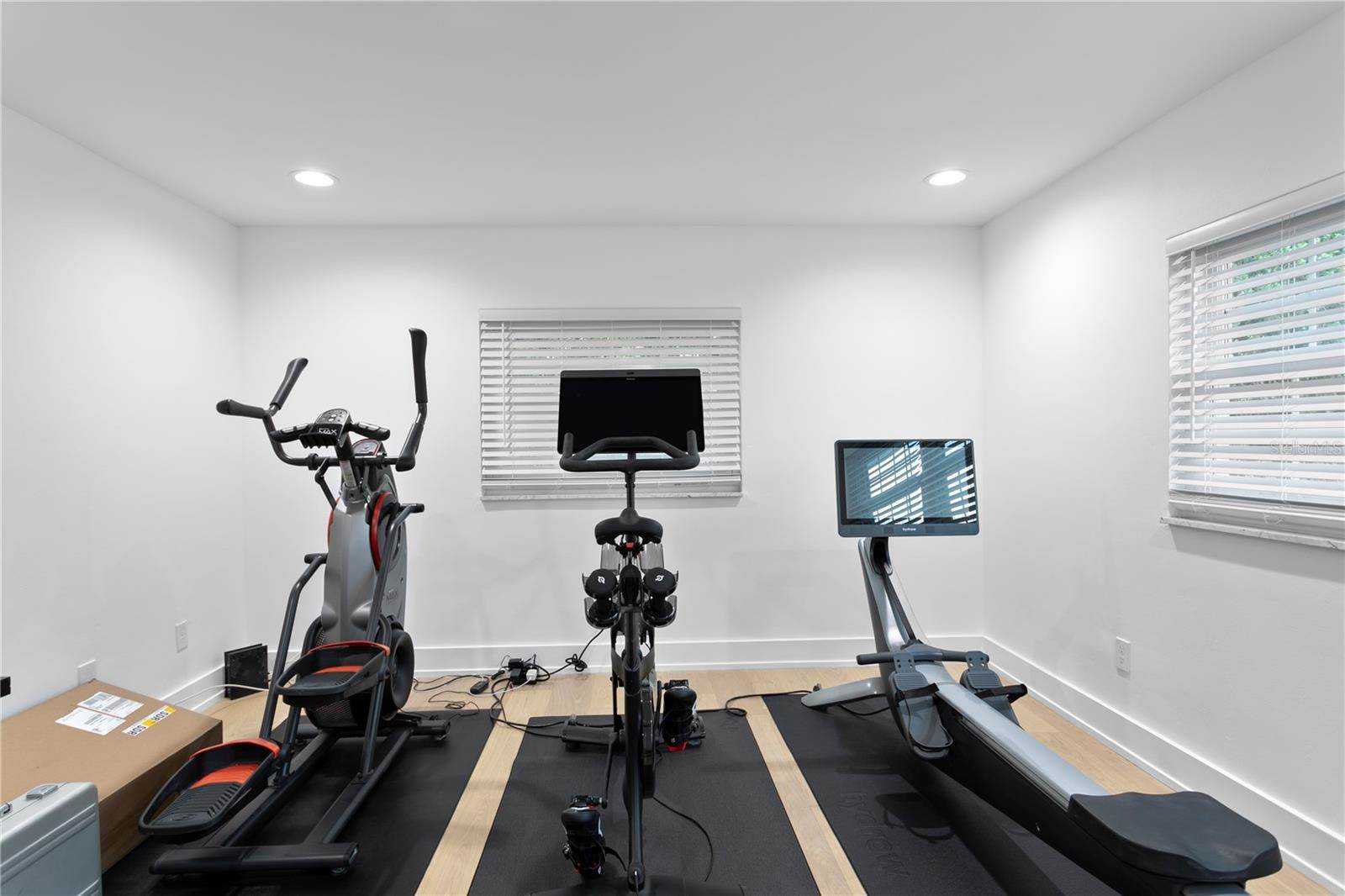 218 Colony Point Road South, Saint Petersburg, FL 33705