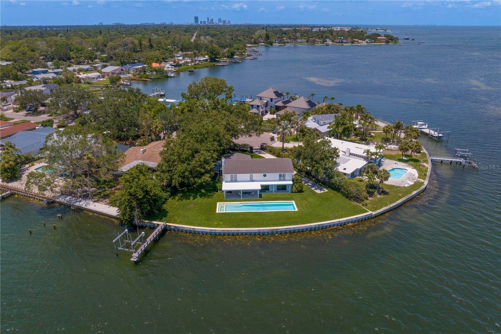 218 Colony Point Road South, Saint Petersburg, FL 33705