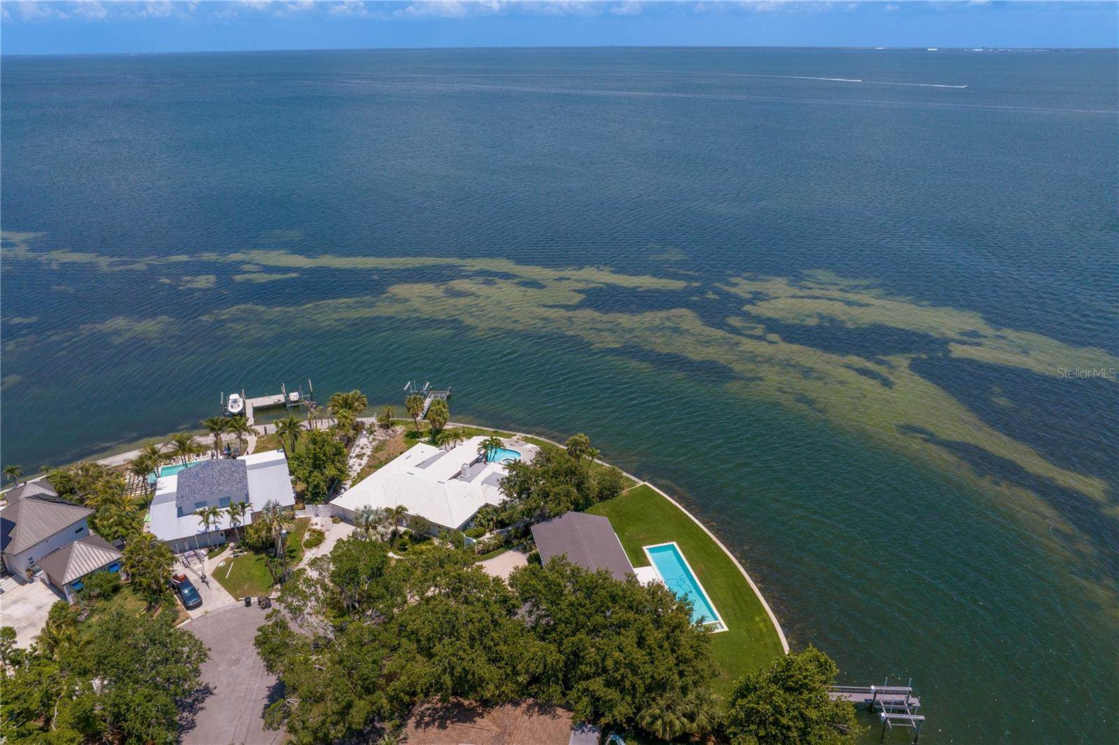 218 Colony Point Road South, Saint Petersburg, FL 33705