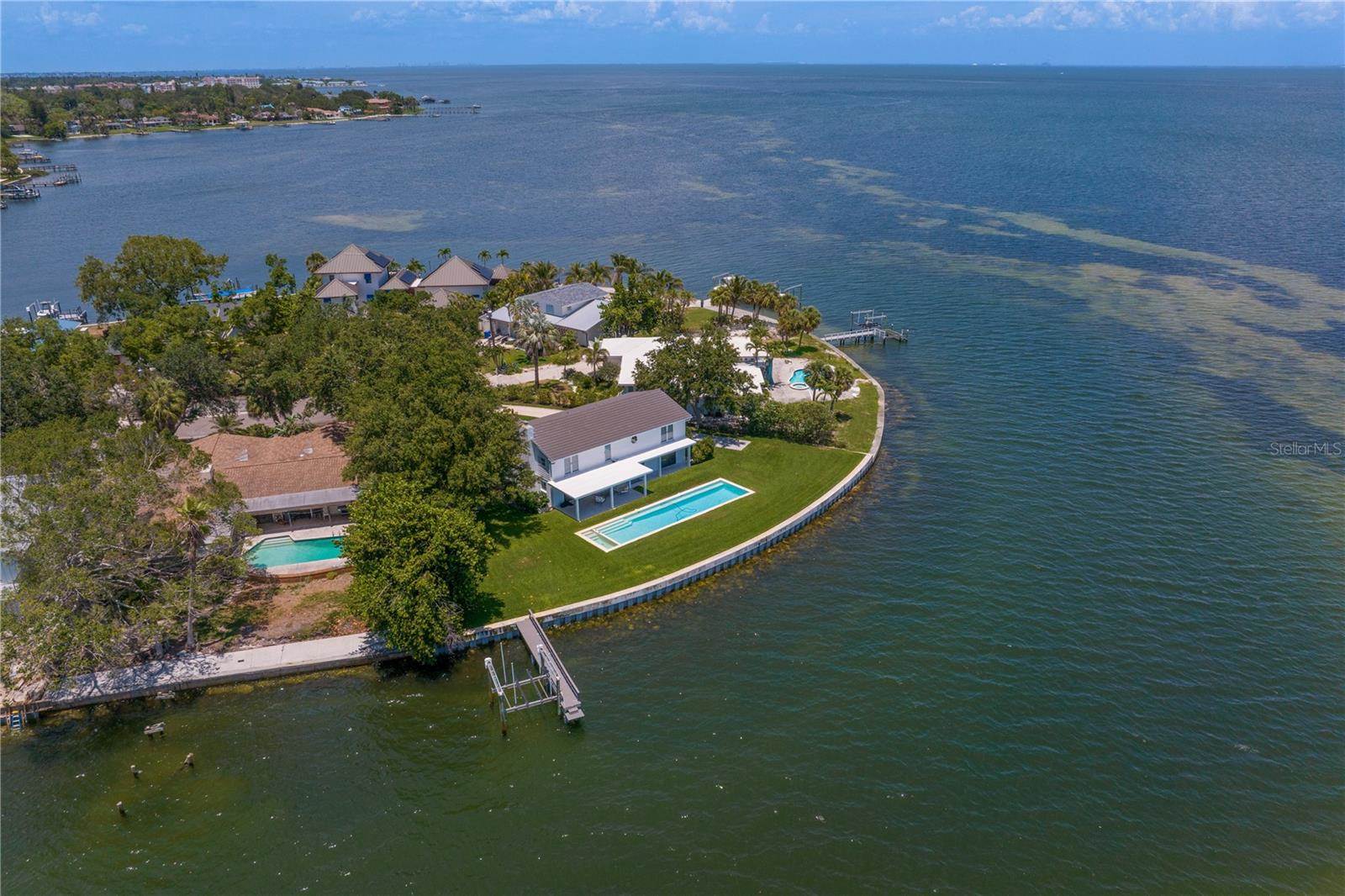 218 Colony Point Road South, Saint Petersburg, FL 33705