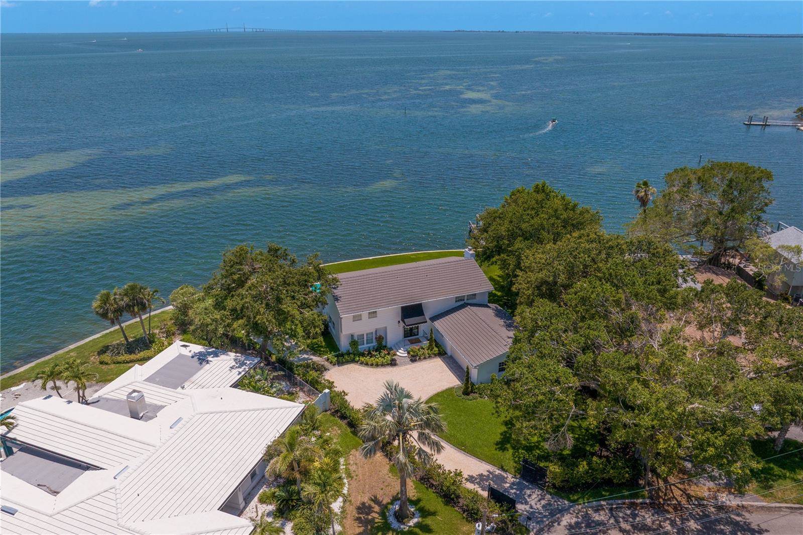 218 Colony Point Road South, Saint Petersburg, FL 33705