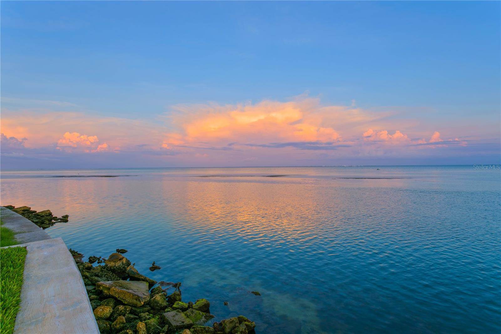 218 Colony Point Road South, Saint Petersburg, FL 33705