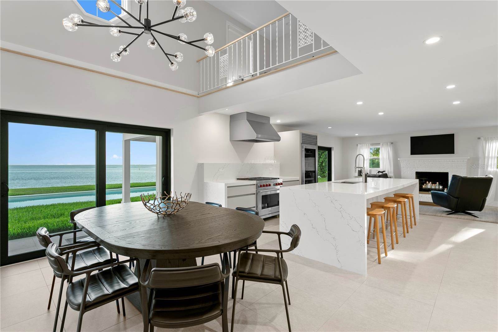 218 Colony Point Road South, Saint Petersburg, FL 33705