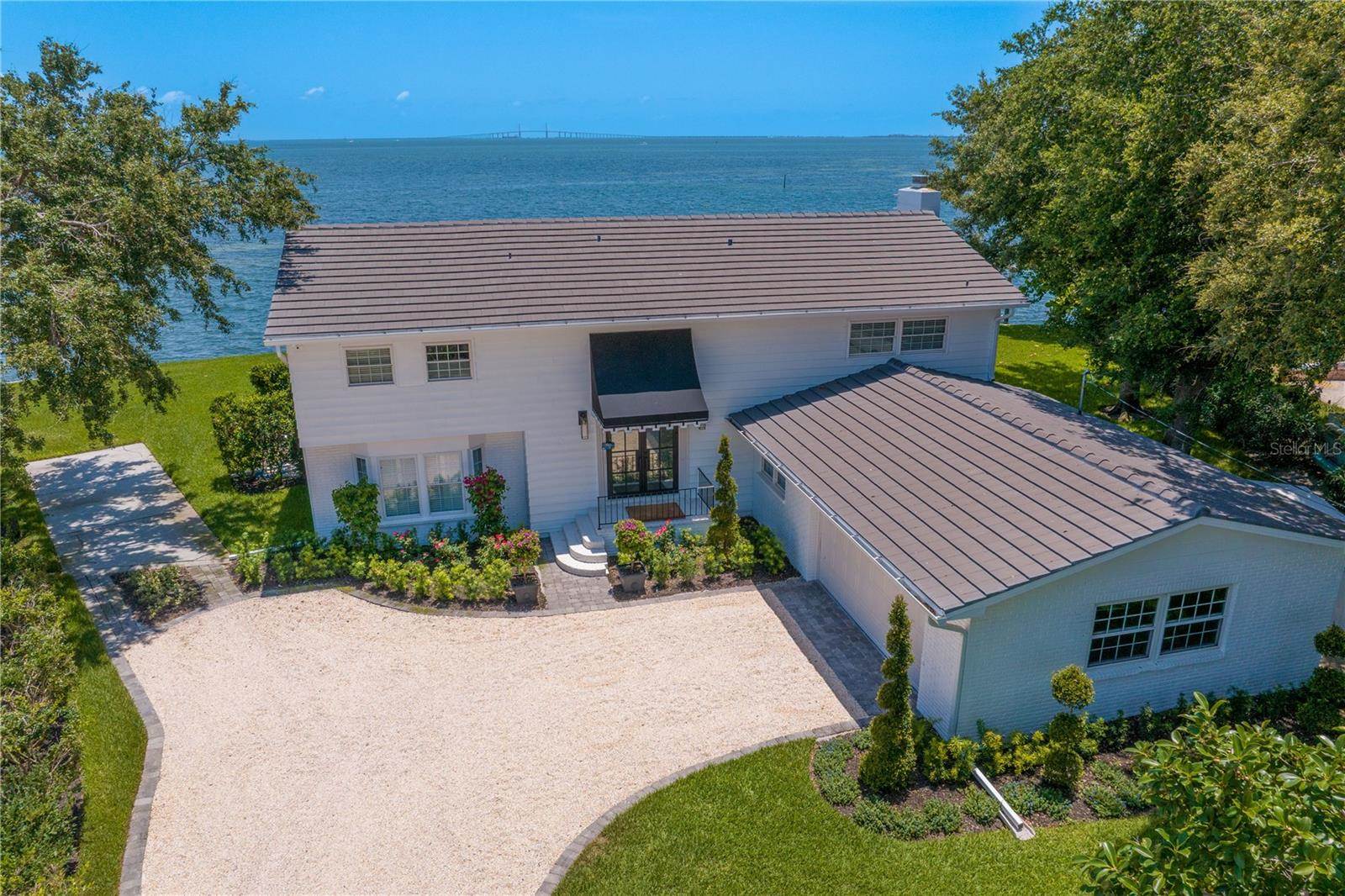 218 Colony Point Road South, Saint Petersburg, FL 33705