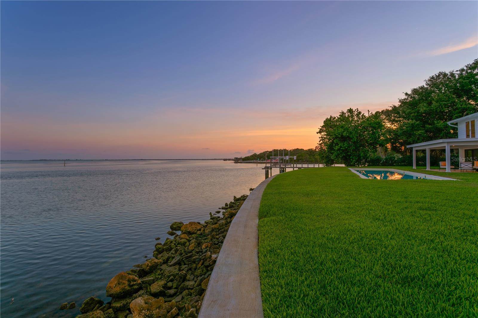 218 Colony Point Road South, Saint Petersburg, FL 33705