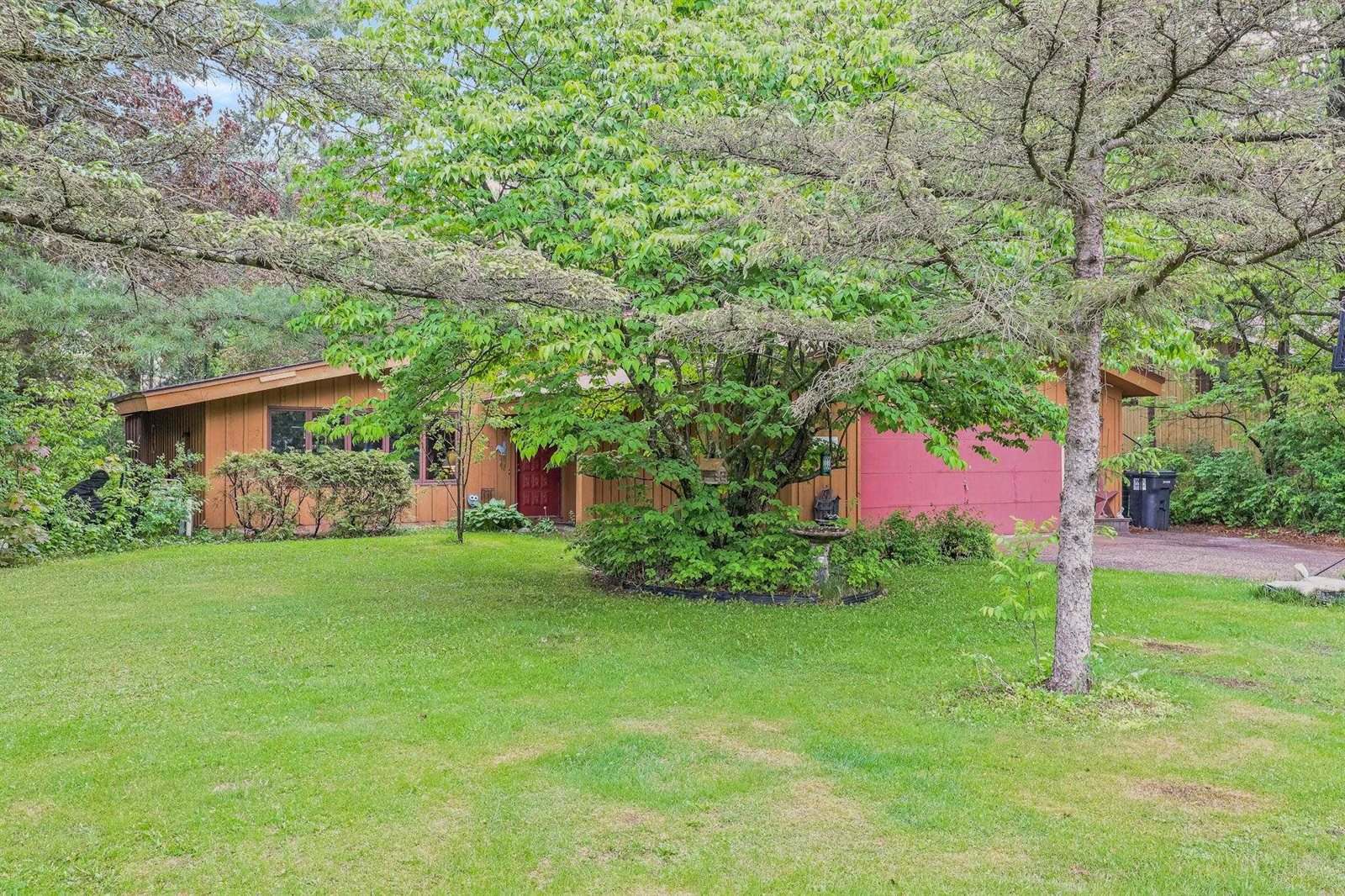 2720 Parkway Court, Wisconsin Rapids, WI 54494