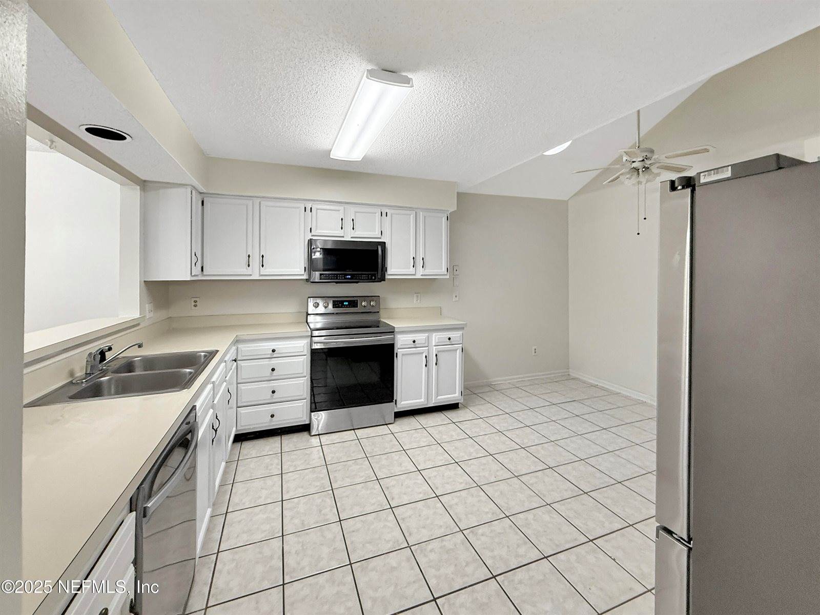 10879 Cabbage Pond Court, Jacksonville, FL 32257