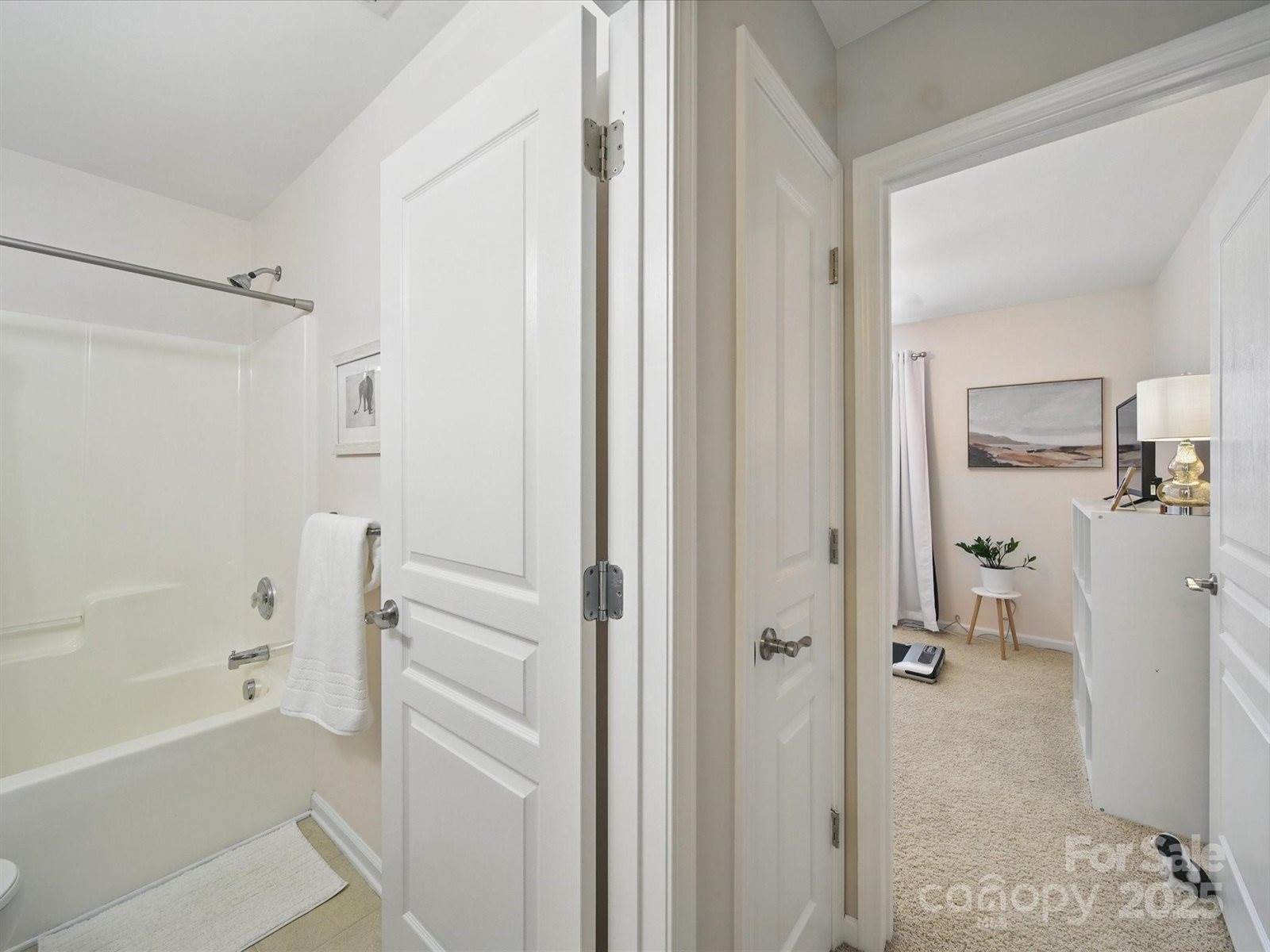 1061 Woodglen Lane, Matthews, NC 28104