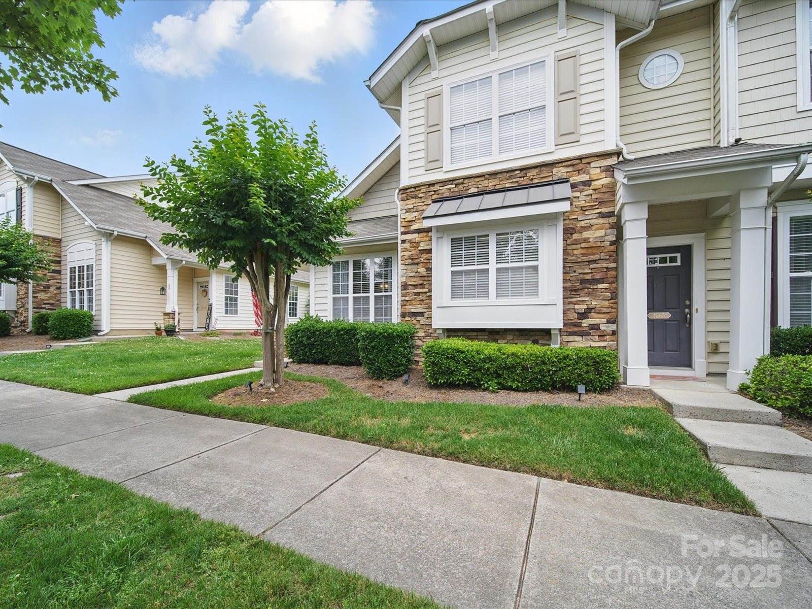 1061 Woodglen Lane, Matthews, NC 28104