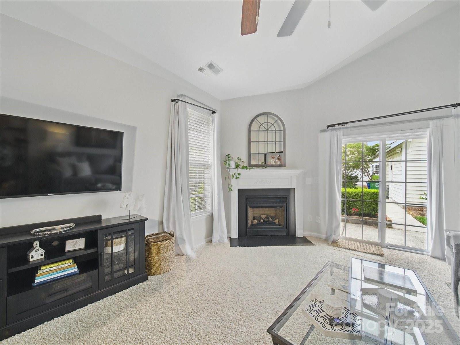 1061 Woodglen Lane, Matthews, NC 28104