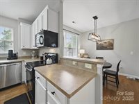 1061 Woodglen Lane, Matthews, NC 28104