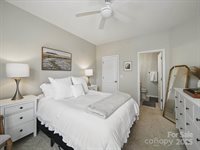 1061 Woodglen Lane, Matthews, NC 28104