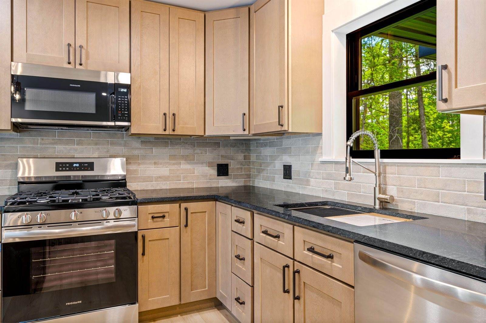 734 Main Road, Charleston, ME 04422