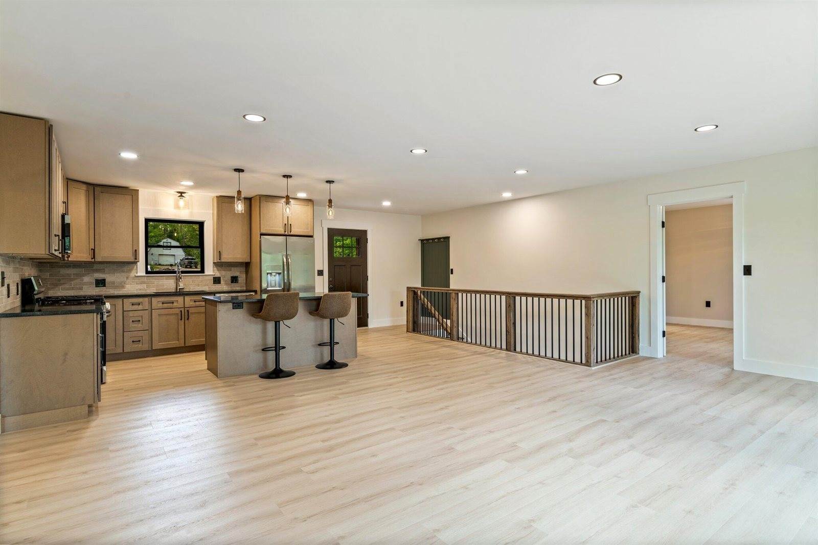 734 Main Road, Charleston, ME 04422