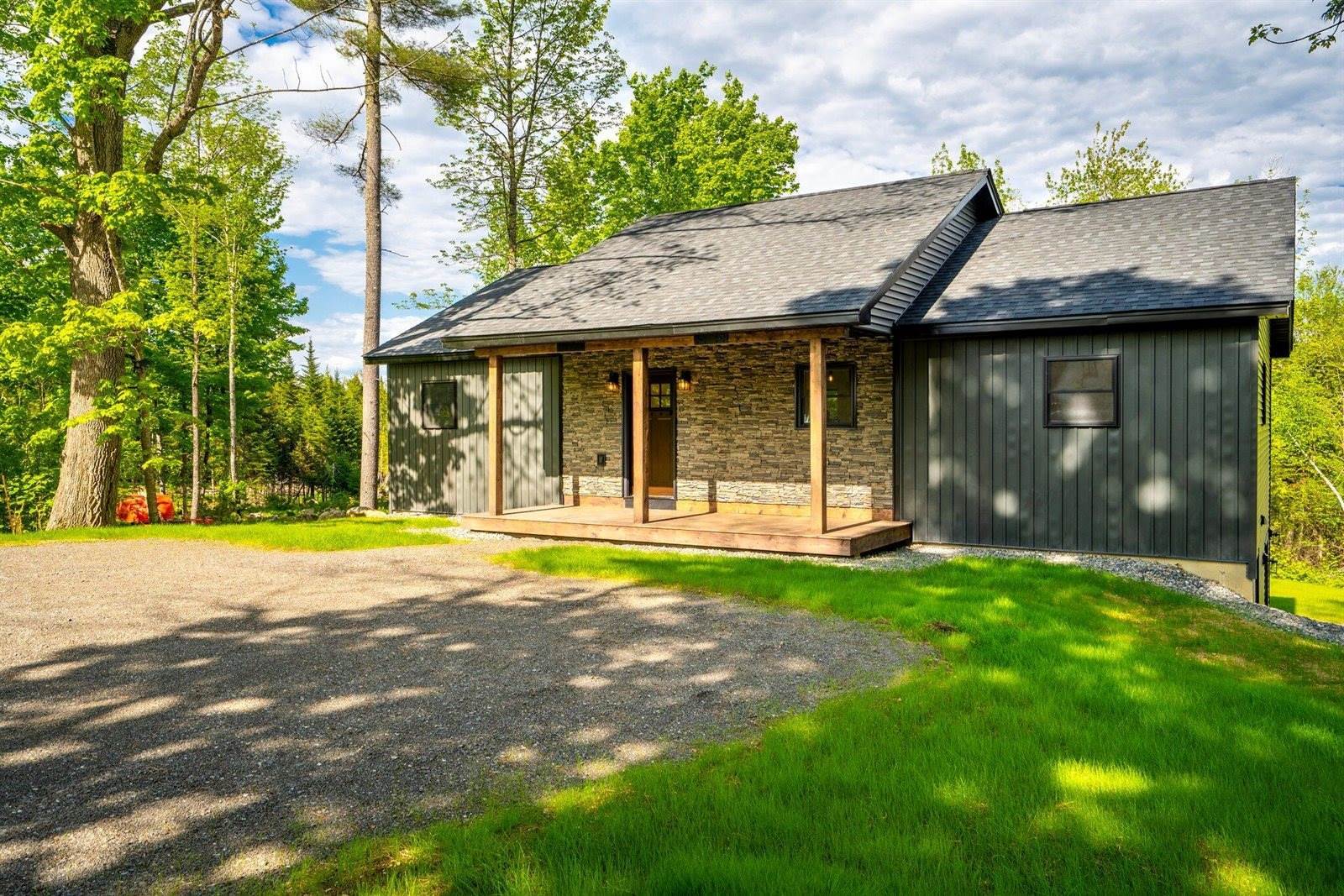 734 Main Road, Charleston, ME 04422