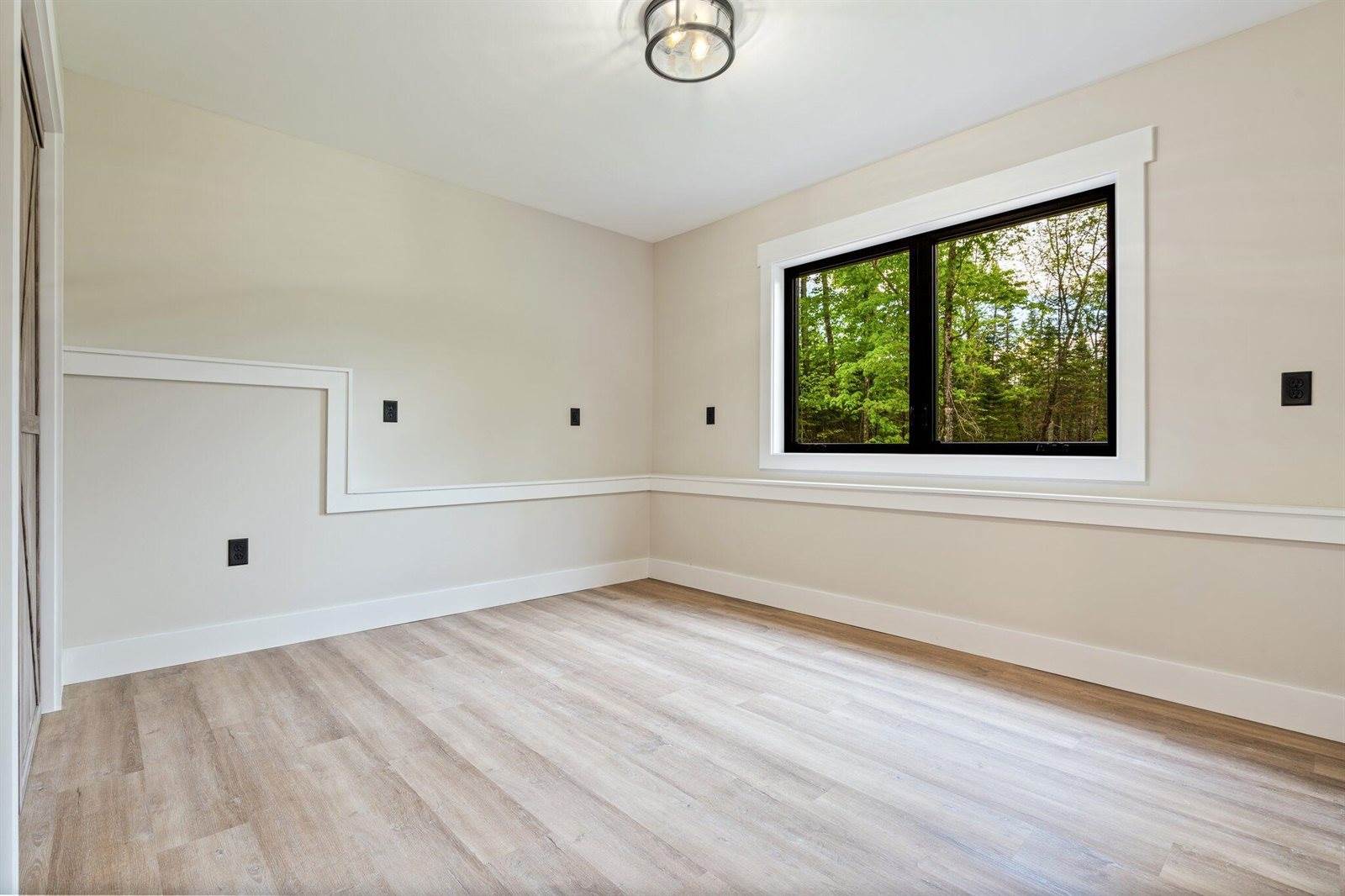 734 Main Road, Charleston, ME 04422