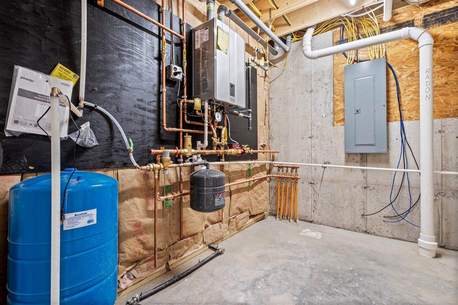 734 Main Road, Charleston, ME 04422