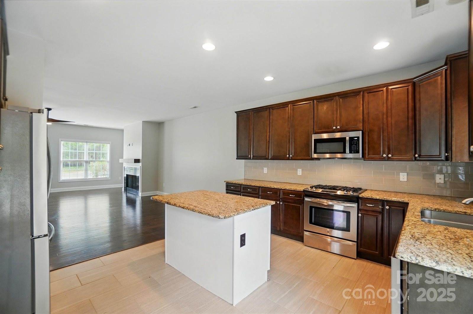 6618 Alexander Road, Charlotte, NC 28270