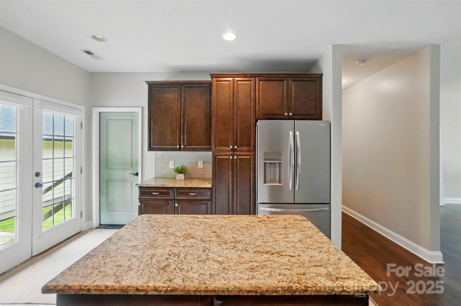 6618 Alexander Road, Charlotte, NC 28270