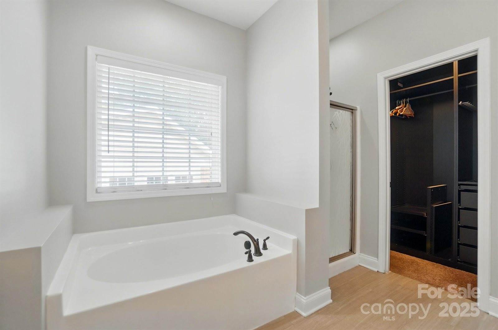 6618 Alexander Road, Charlotte, NC 28270