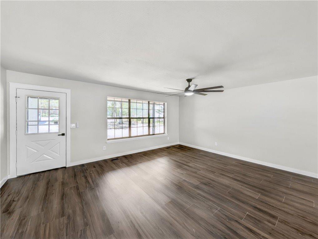 104 Red Fox Road, Gravette, AR 72736