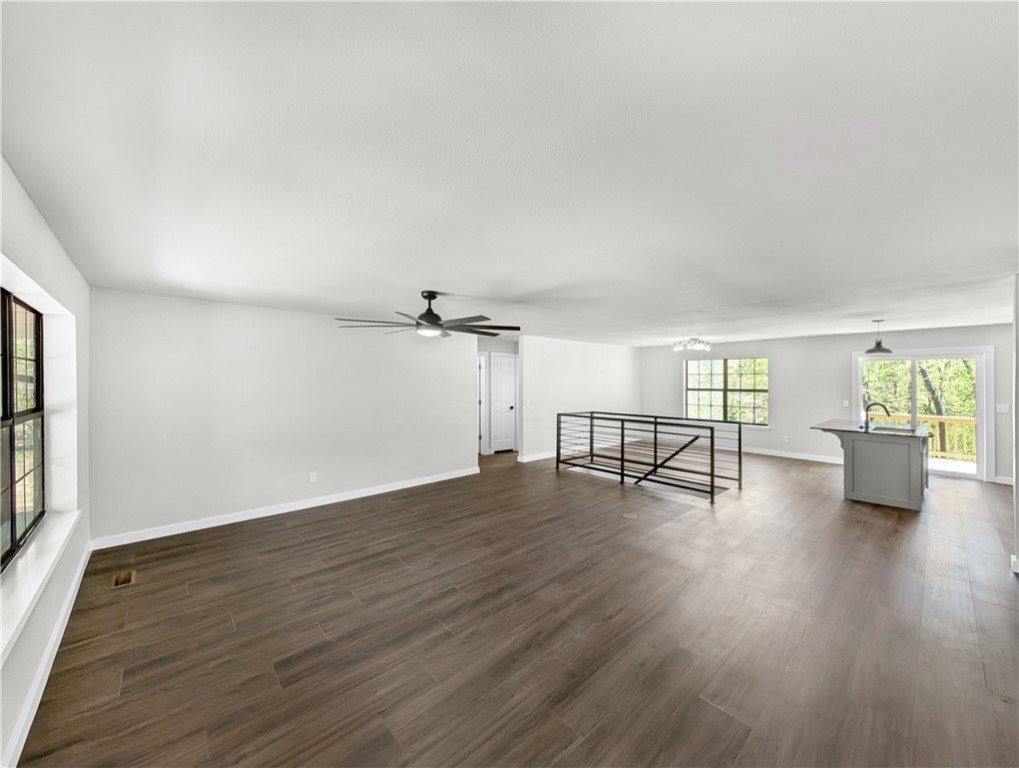 104 Red Fox Road, Gravette, AR 72736