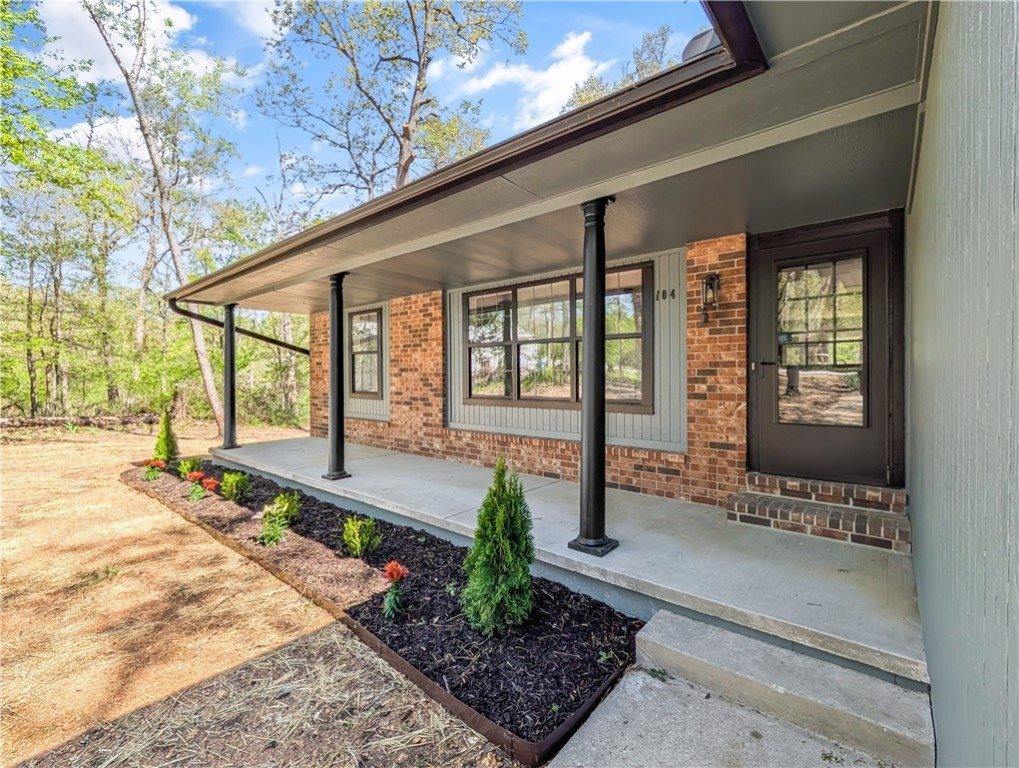 104 Red Fox Road, Gravette, AR 72736