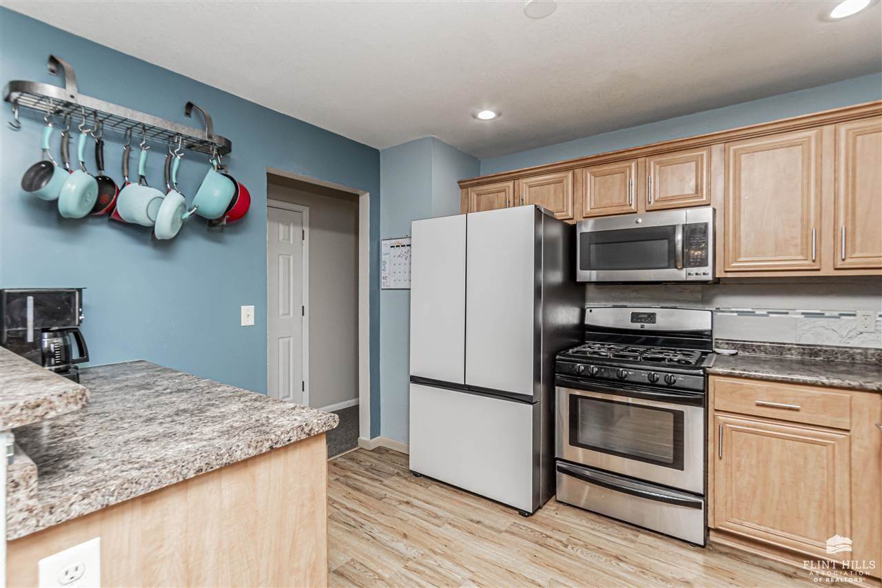 403 Countryside, Junction City, KS 66441