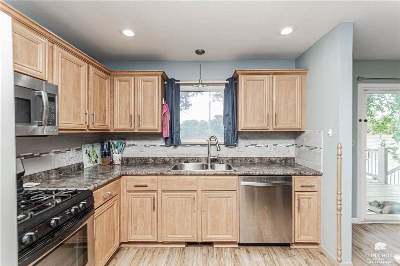 403 Countryside, Junction City, KS 66441