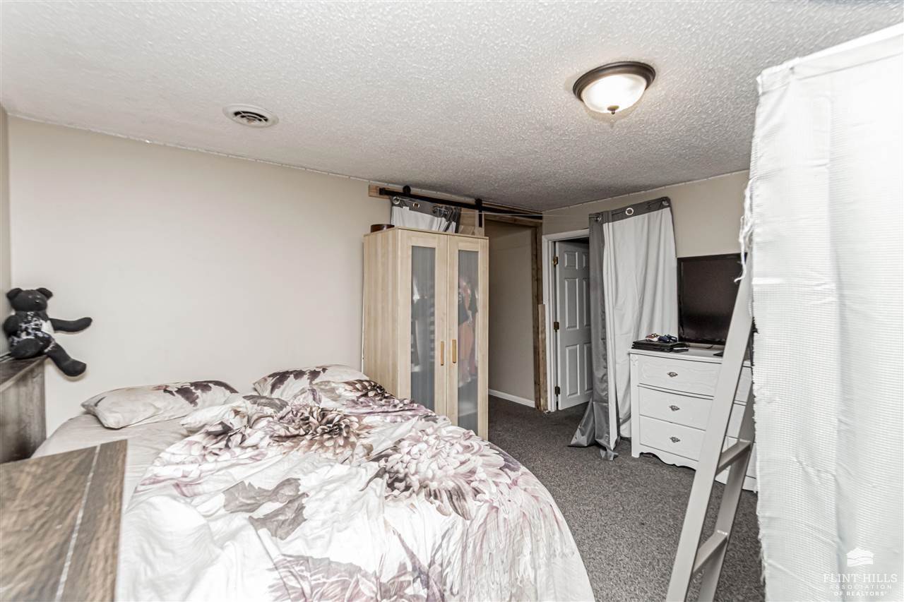 403 Countryside, Junction City, KS 66441