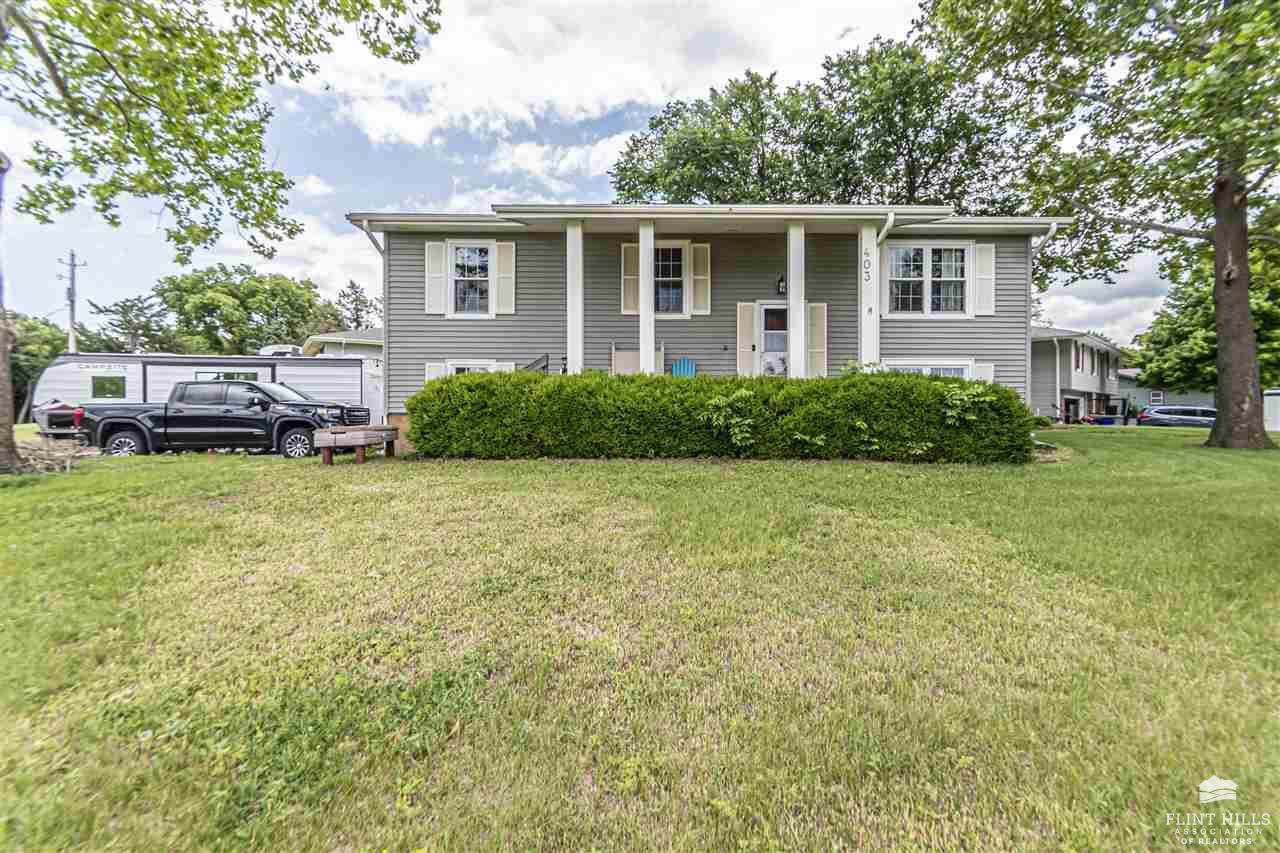 403 Countryside, Junction City, KS 66441