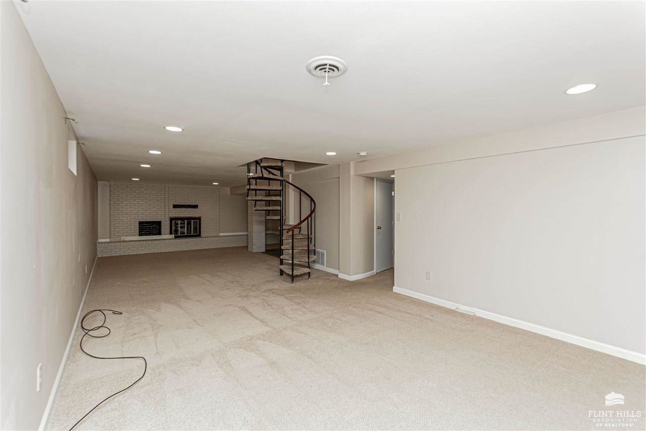 510 Coronado Drive, Junction City, KS 66441