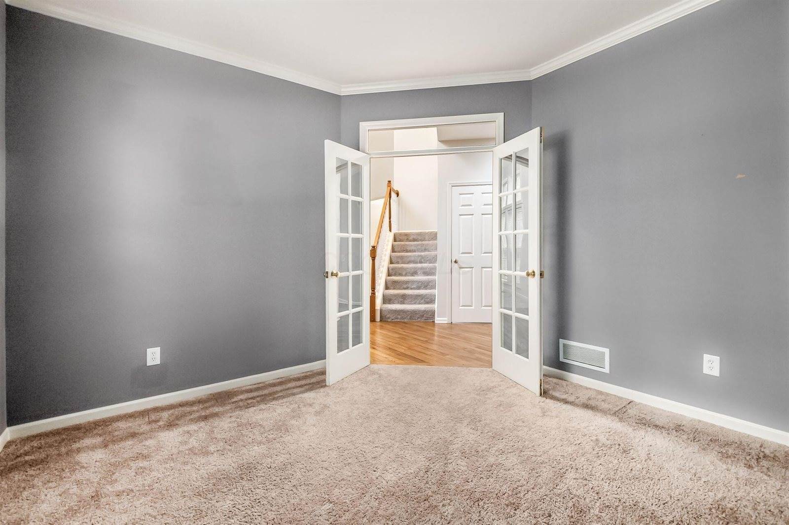 7985 Eric Court, Lewis Center, OH 43035