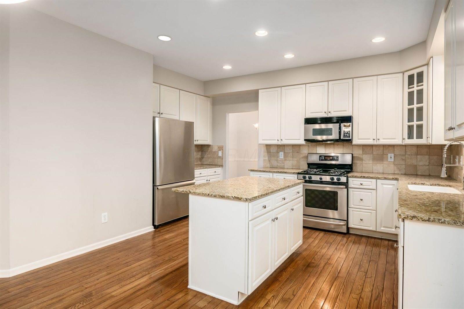 7985 Eric Court, Lewis Center, OH 43035