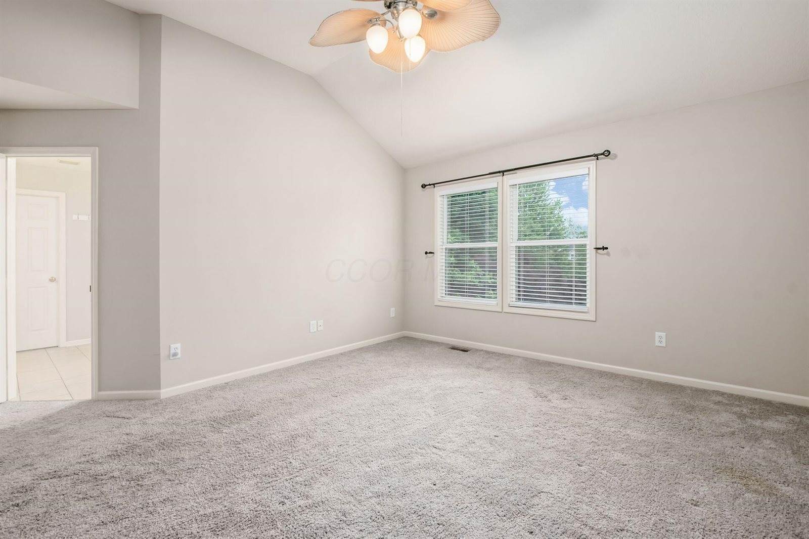 7985 Eric Court, Lewis Center, OH 43035