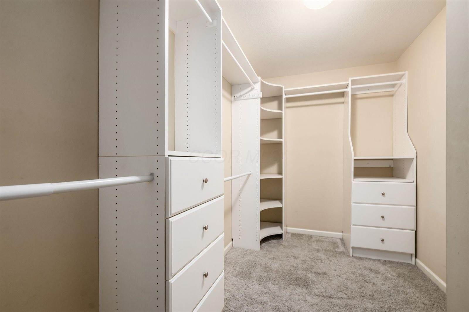 7985 Eric Court, Lewis Center, OH 43035