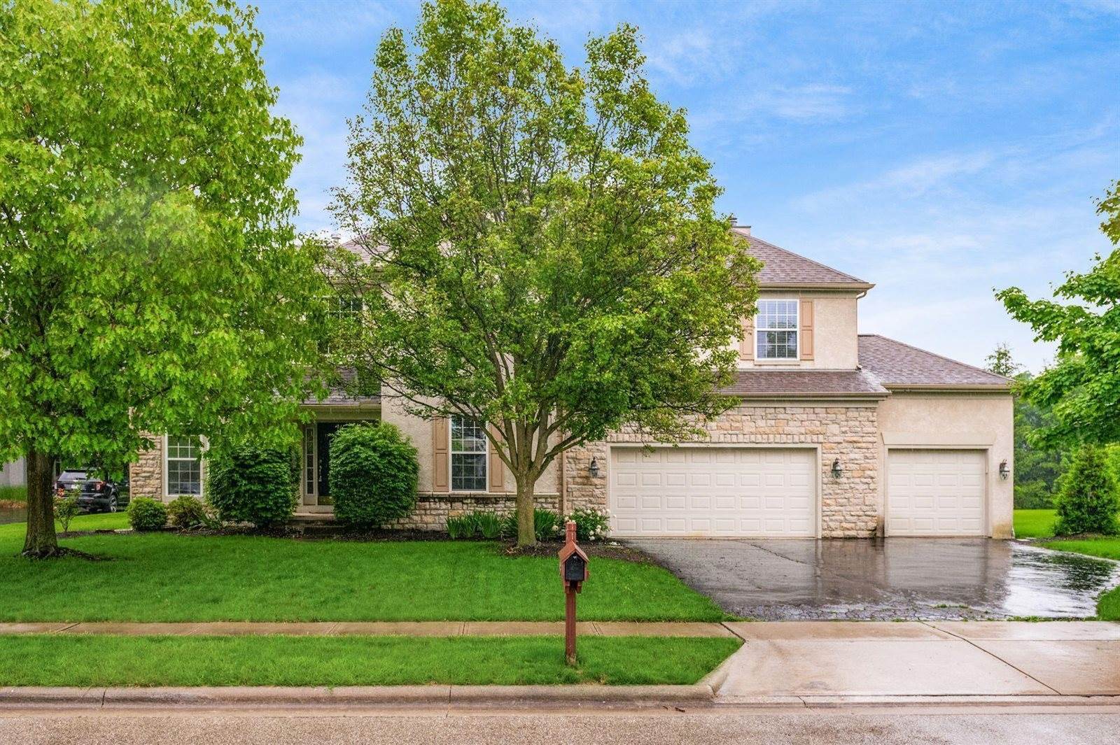 7985 Eric Court, Lewis Center, OH 43035